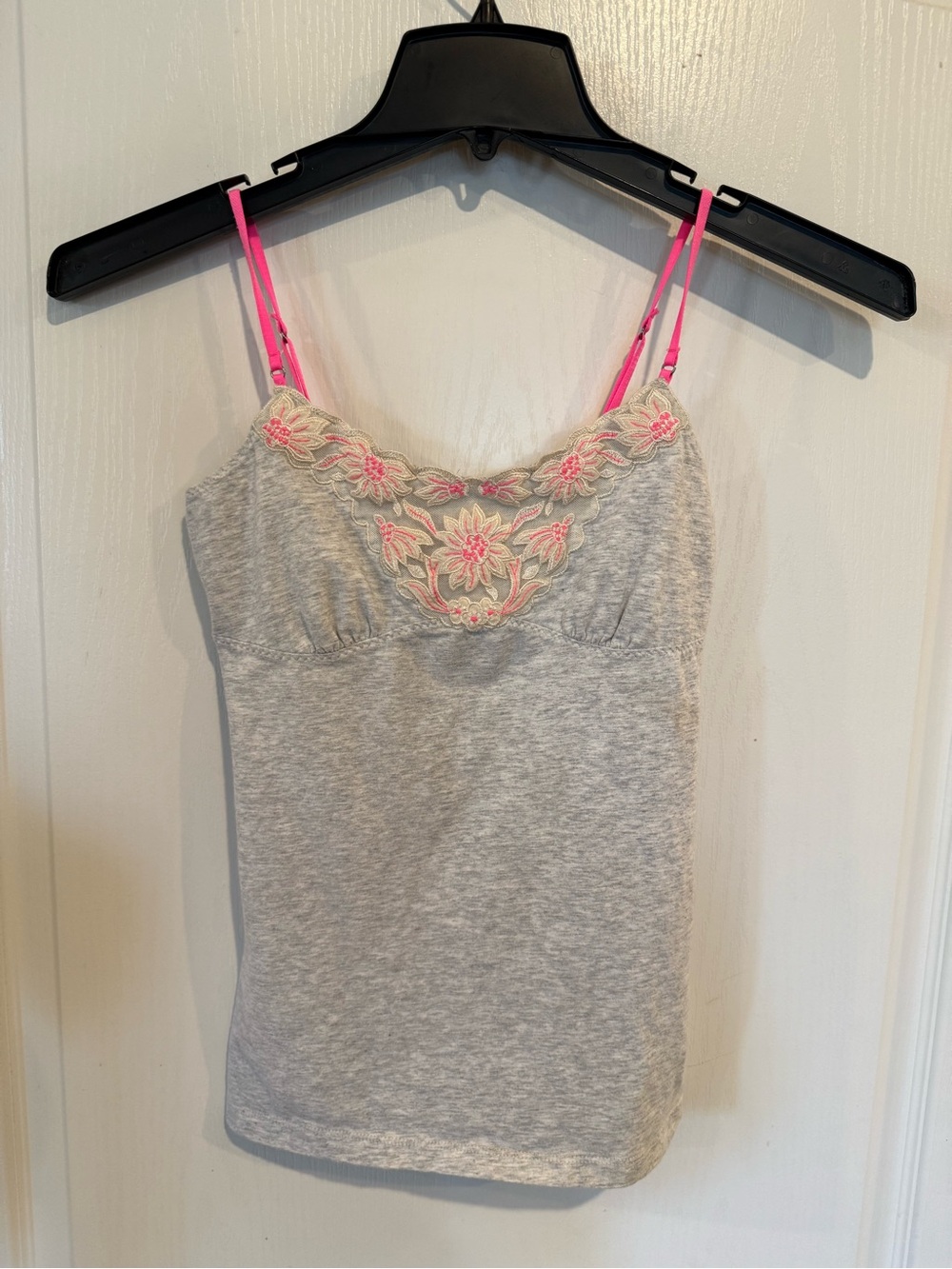 American Eagle grey camisole tank top pink lace trim adjustable straps y2k small